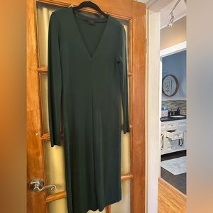 Dark green long sleeve midi dress